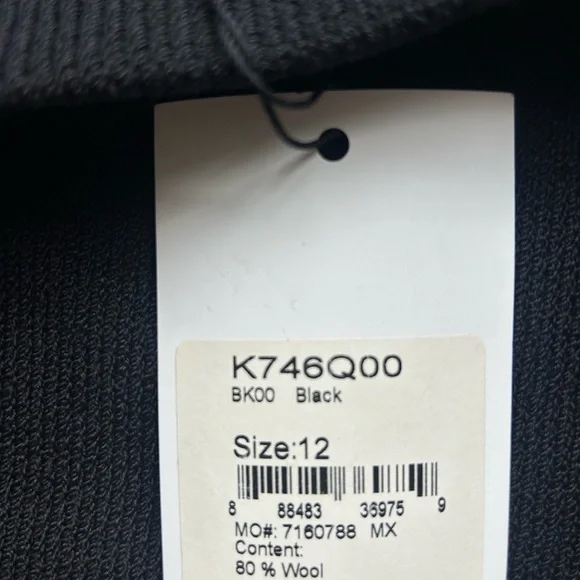 St. John knit skirt - Picture 3 of 4